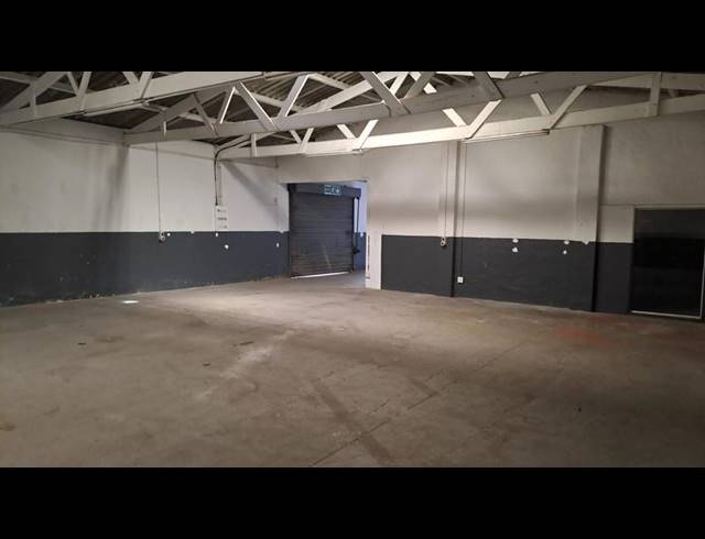 INDUSTRIAL PROPERTY TO RENT IN NORTH END